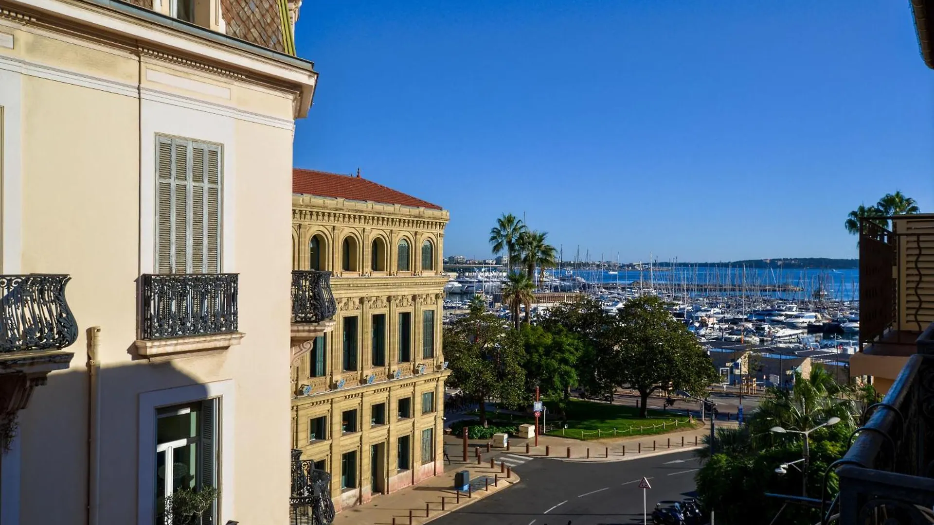 Meynadier 12B Cannes 0*,