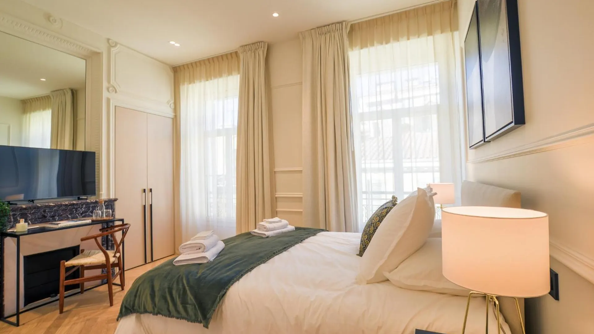 Meynadier 12B Cannes Francia